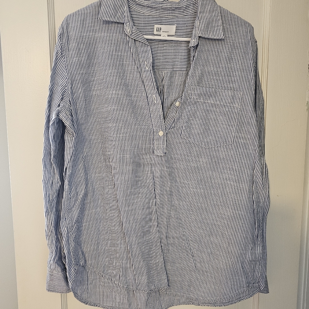 Gap Women's Long Sleeve Blue White Stripe Button Front Collared Shirt Size